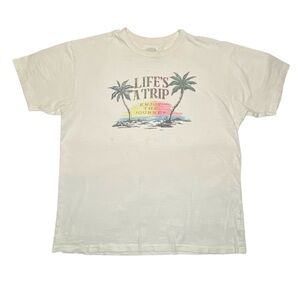 Old Navy Men’s Vintage Look Cream Beach Side Life’s A‎ Trip Graphic T-Shirt Sz M